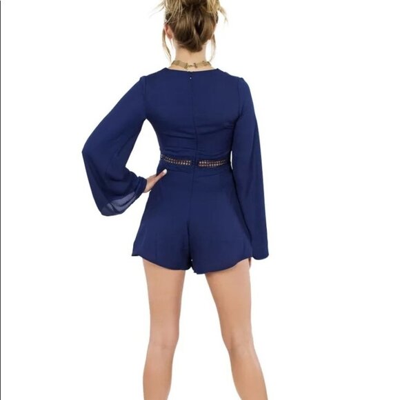 WYLDR Navy Hope So Romper diamond cutout long bell sleeves size small - Picture 2 of 16
